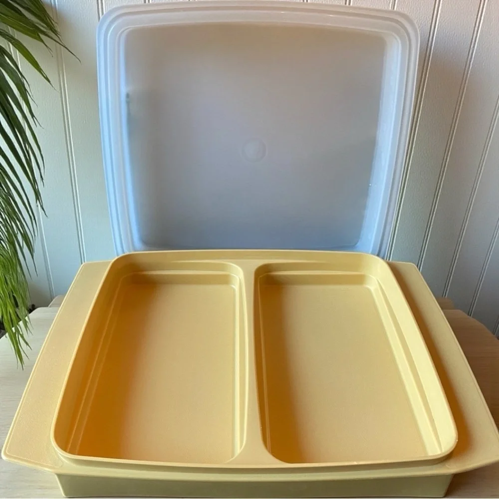 Vintage 1970s Tupperware Deviled Egg Carrier Container Yellow Lid Retro Kitchen